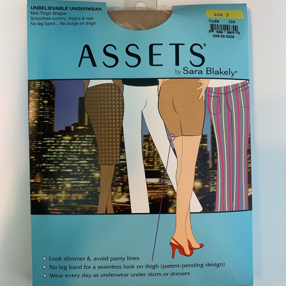 Assets by Sarah Blakely Unbelievable Underwear shapewear size 2, Nude